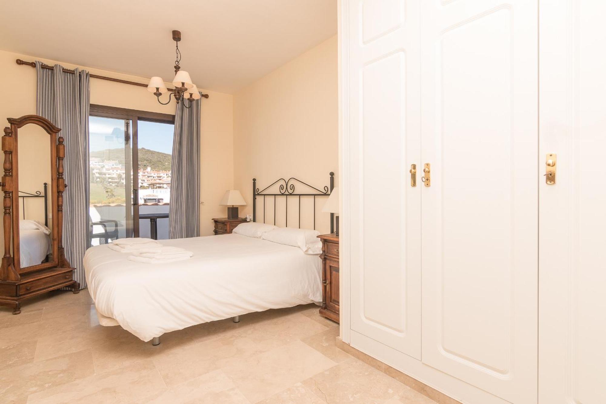 Apartment 2233-lovely 2 Bedrooms On The Beach, Pool And Port